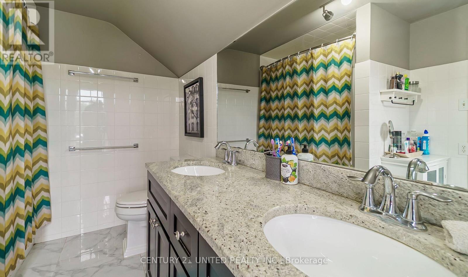 1662 11Th Line, Selwyn, ON - Indoor Photo Showing Bathroom