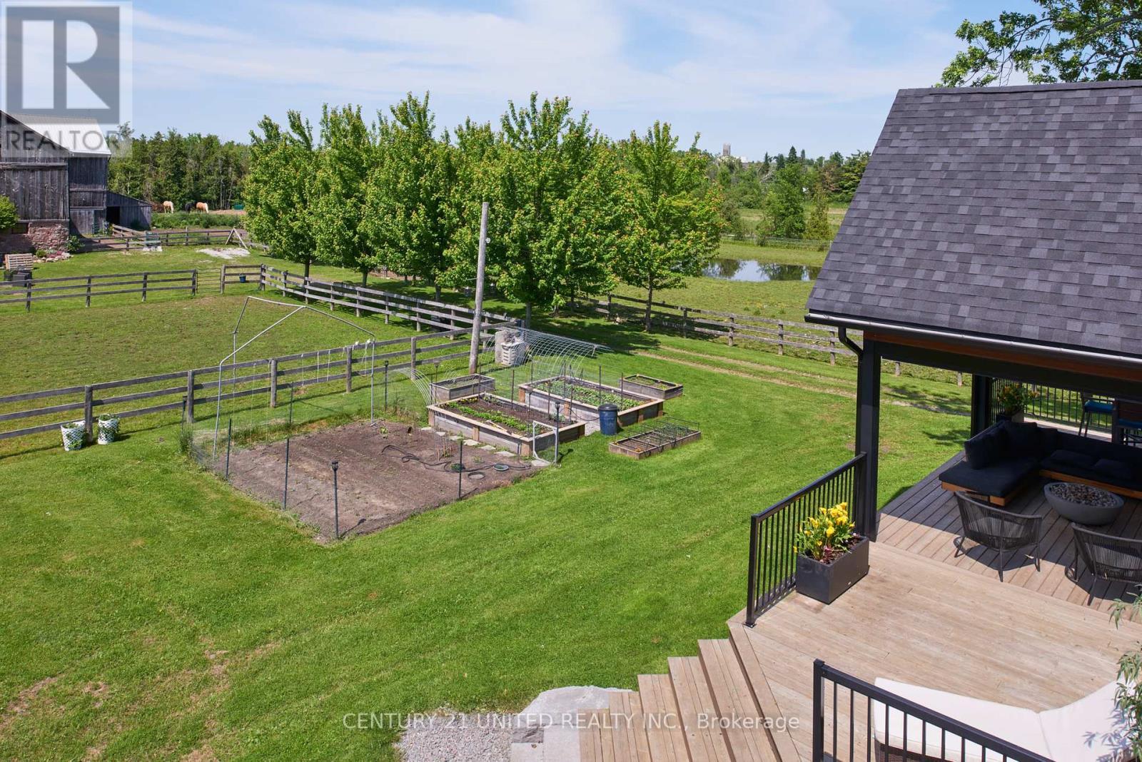 1662 11Th Line, Selwyn, ON - Outdoor With Deck Patio Veranda
