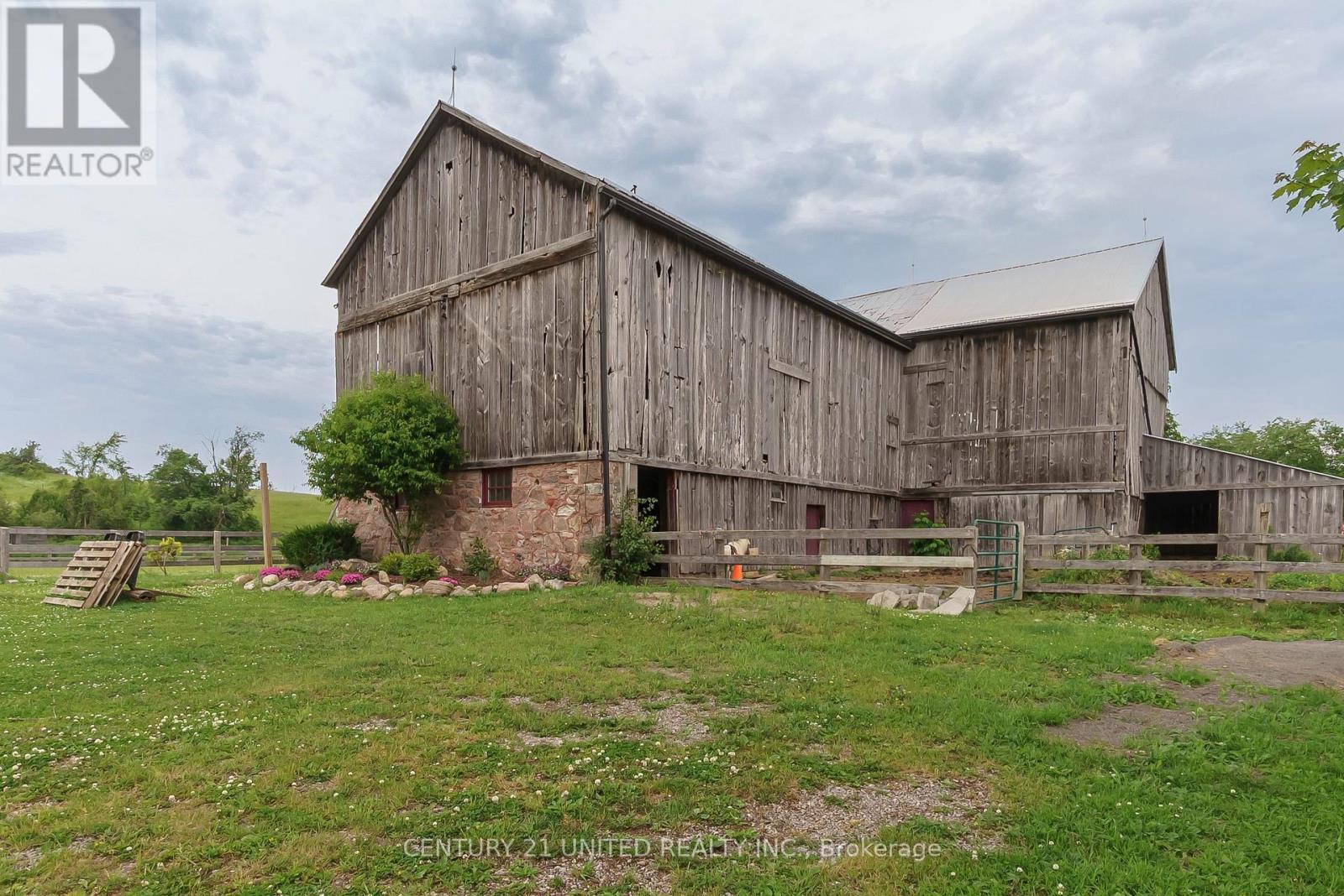 1662 11Th Line, Selwyn, ON - Outdoor