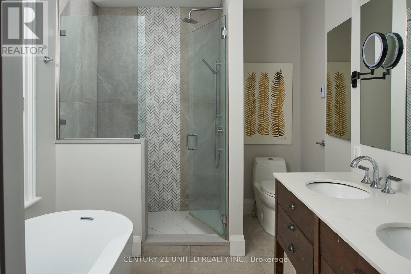 1662 11Th Line, Selwyn, ON - Indoor Photo Showing Bathroom