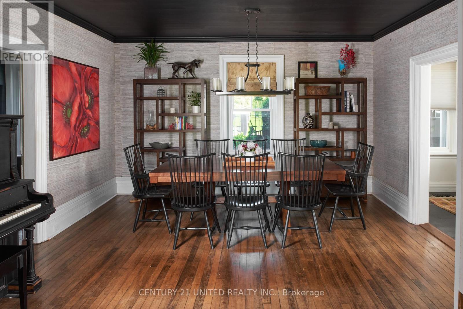 1662 11Th Line, Selwyn, ON - Indoor Photo Showing Dining Room