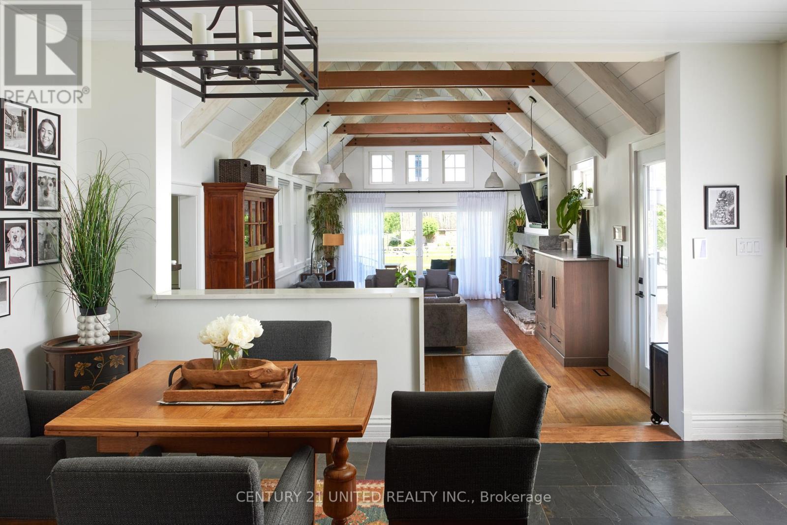 1662 11Th Line, Selwyn, ON - Indoor Photo Showing Dining Room