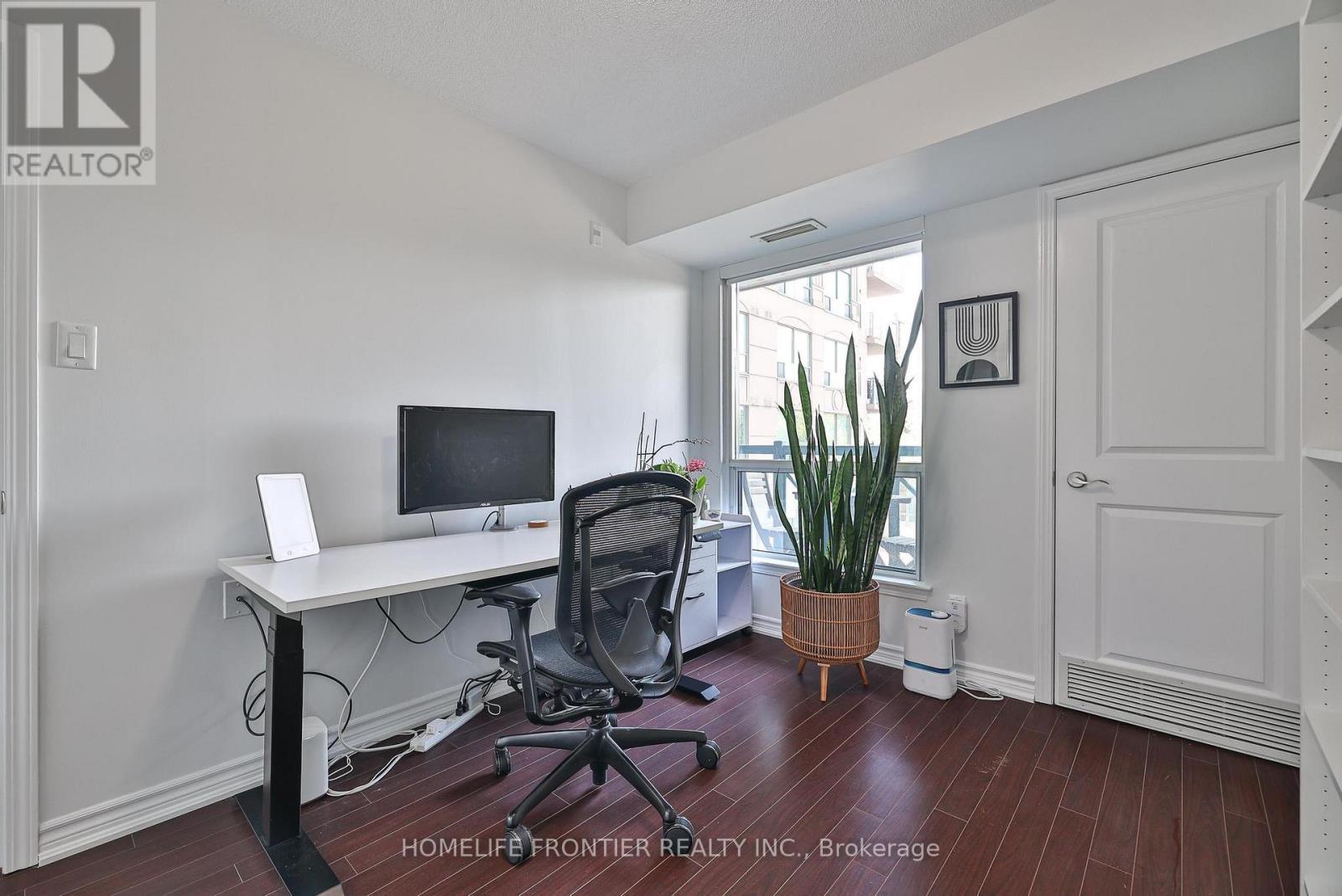 201 - 920 Sheppard Avenue W, Toronto, ON - Indoor Photo Showing Office