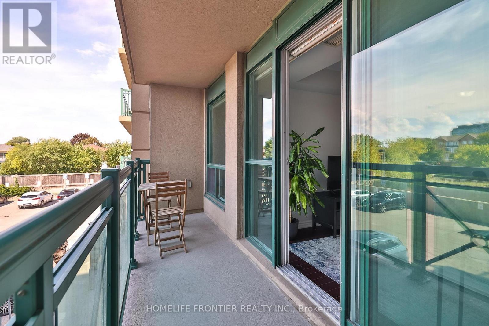 201 - 920 Sheppard Avenue W, Toronto, ON - Outdoor With Balcony With Exterior