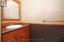Powder room -