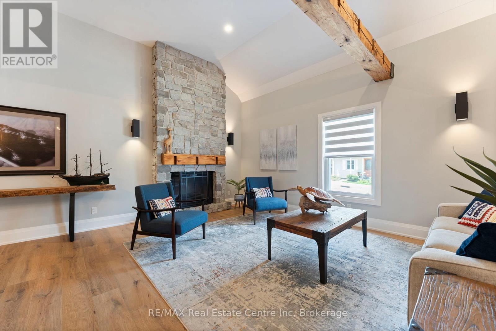 1283 Swan Street, North Dumfries, ON - Indoor Photo Showing Living Room With Fireplace