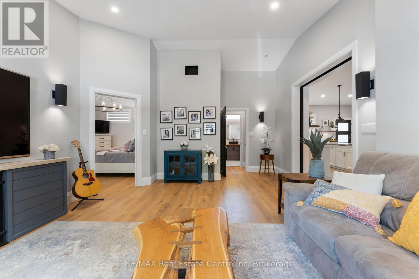 1283 Swan Street, North Dumfries, ON - Indoor Photo Showing Living Room With Fireplace