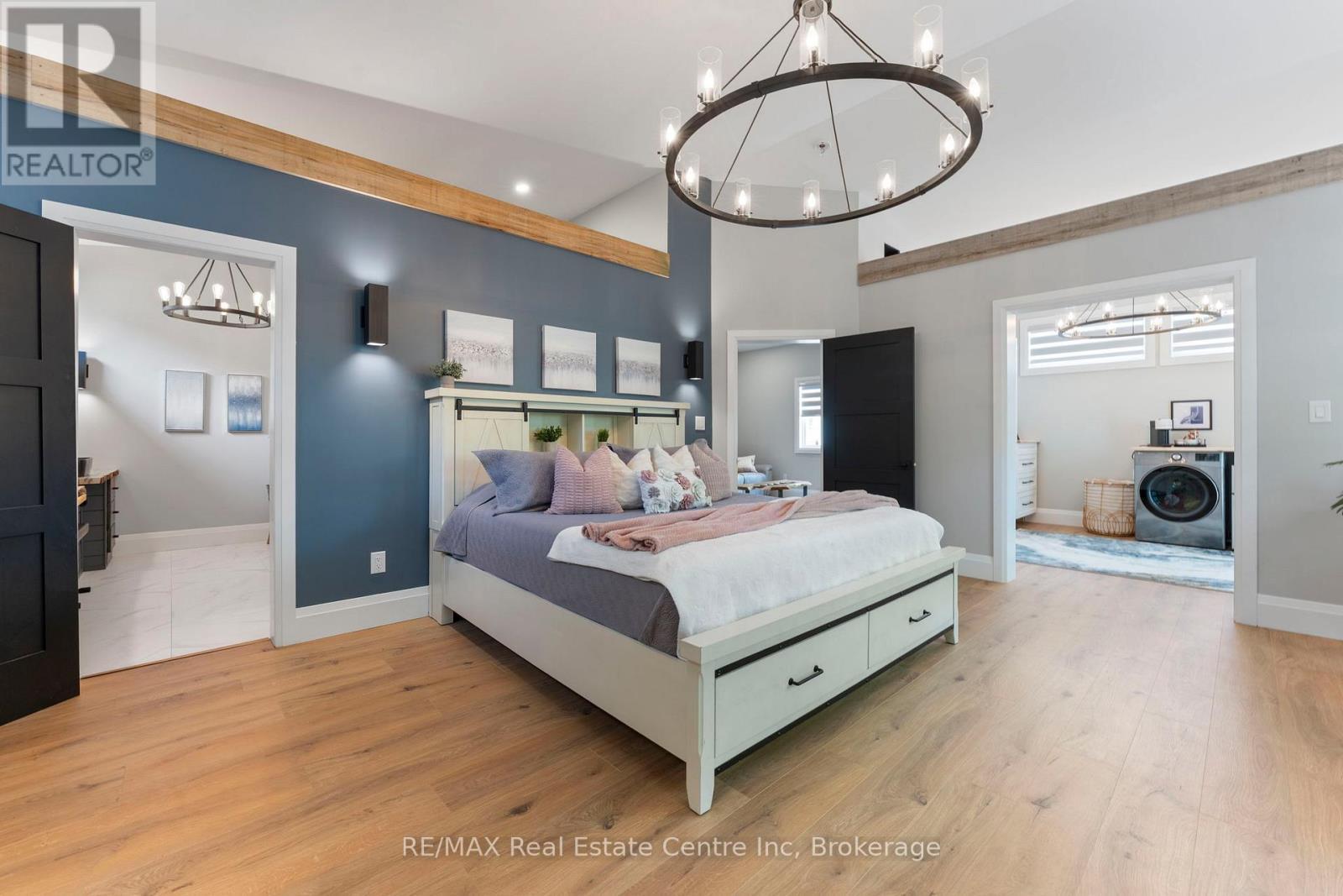 1283 Swan Street, North Dumfries, ON - Indoor Photo Showing Bedroom