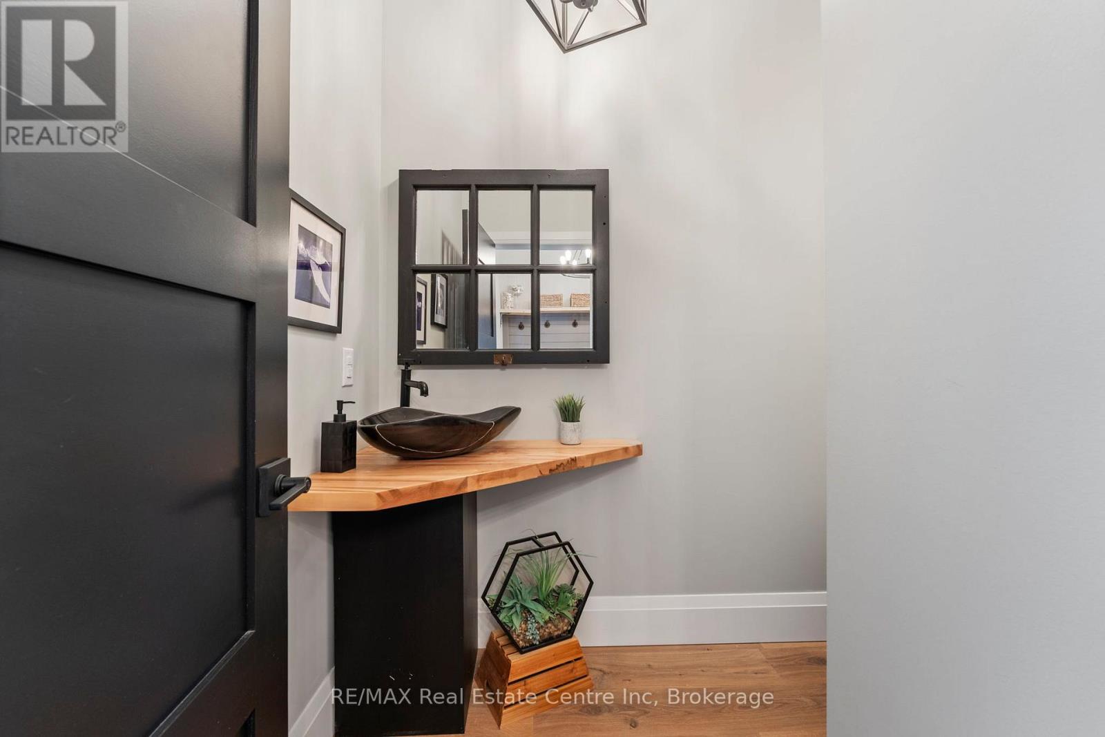 1283 Swan Street, North Dumfries, ON - Indoor Photo Showing Other Room