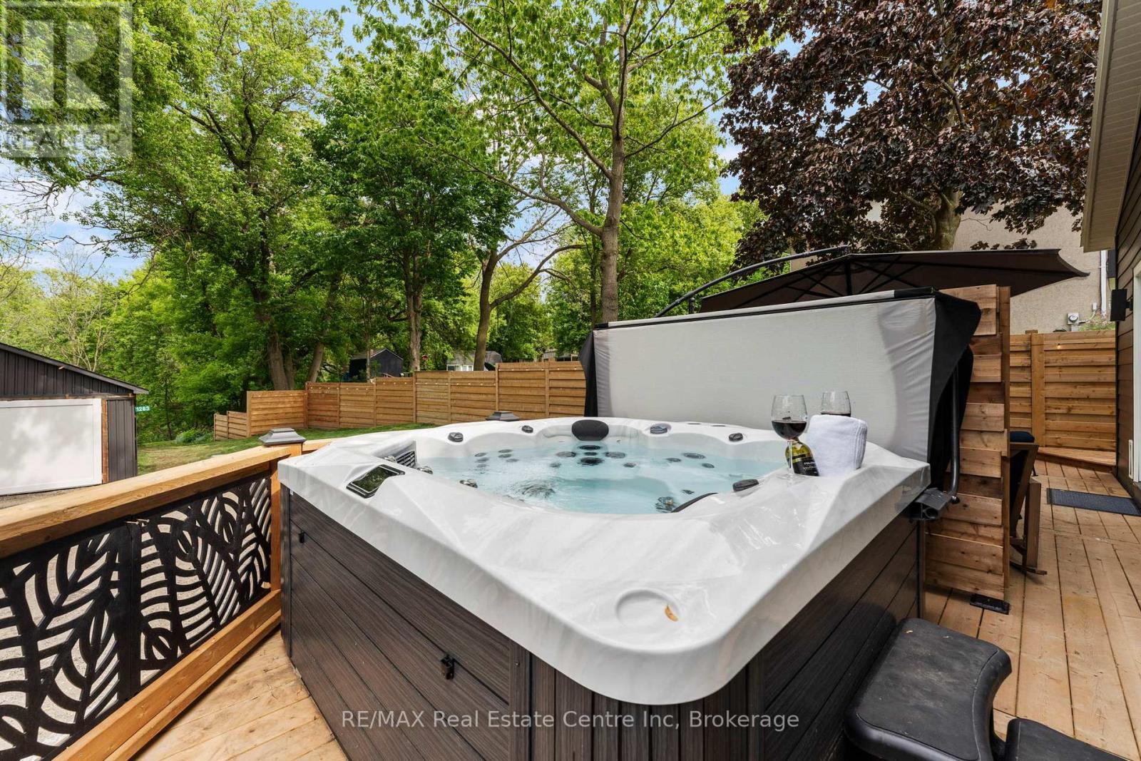 1283 Swan Street, North Dumfries, ON - Outdoor