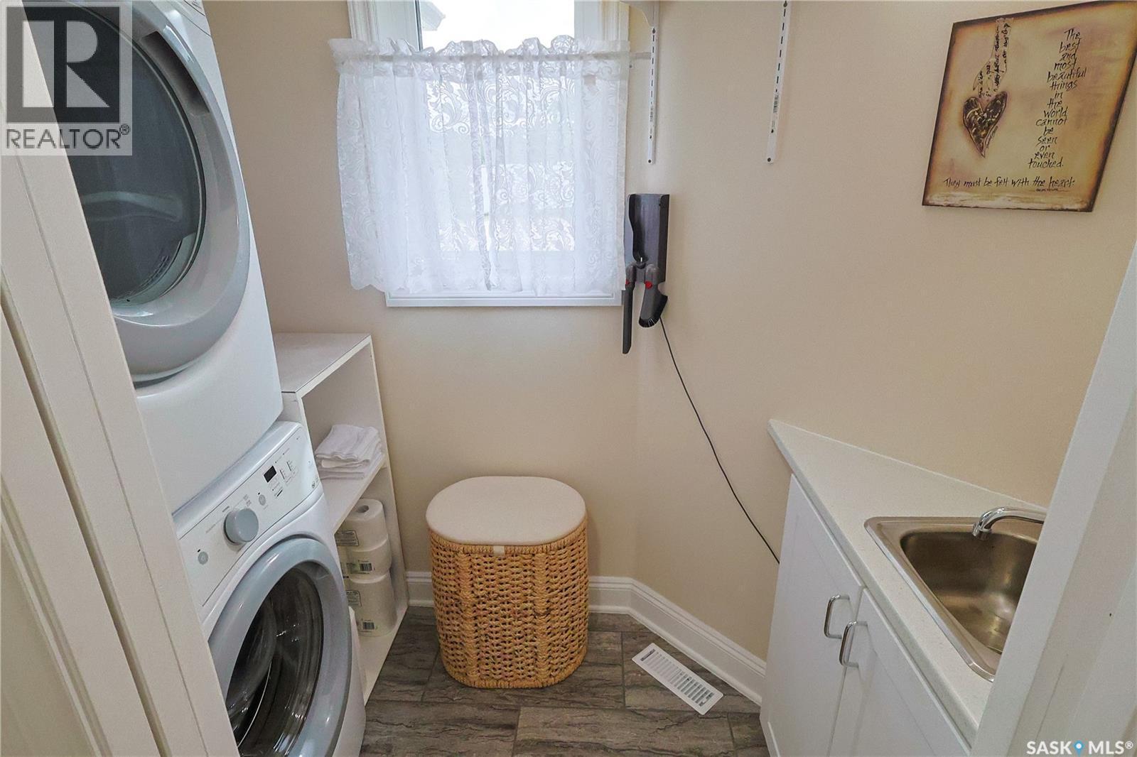 350 Ridgeway Road, Christopher Lake, SK - Indoor Photo Showing Laundry Room