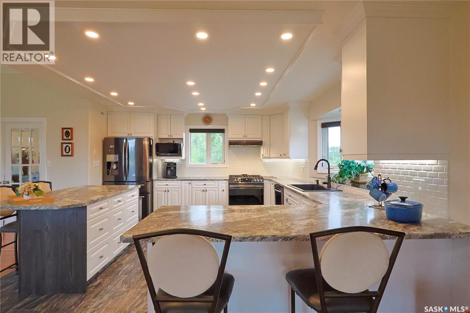 350 Ridgeway Road, Christopher Lake, SK - Indoor Photo Showing Kitchen With Upgraded Kitchen