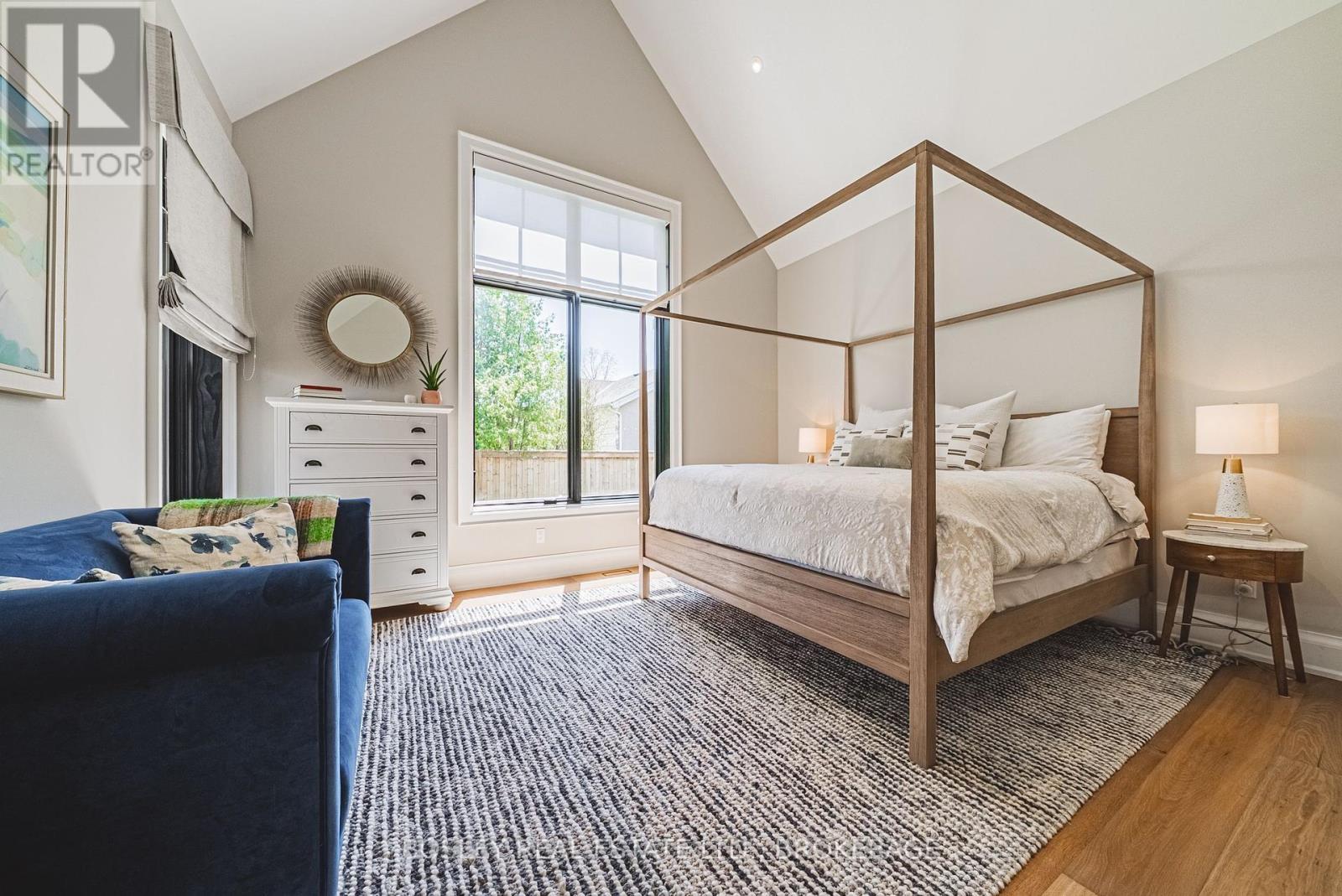 110 Millpond Road, Niagara-On-The-Lake (St. Davids), ON - Indoor Photo Showing Bedroom