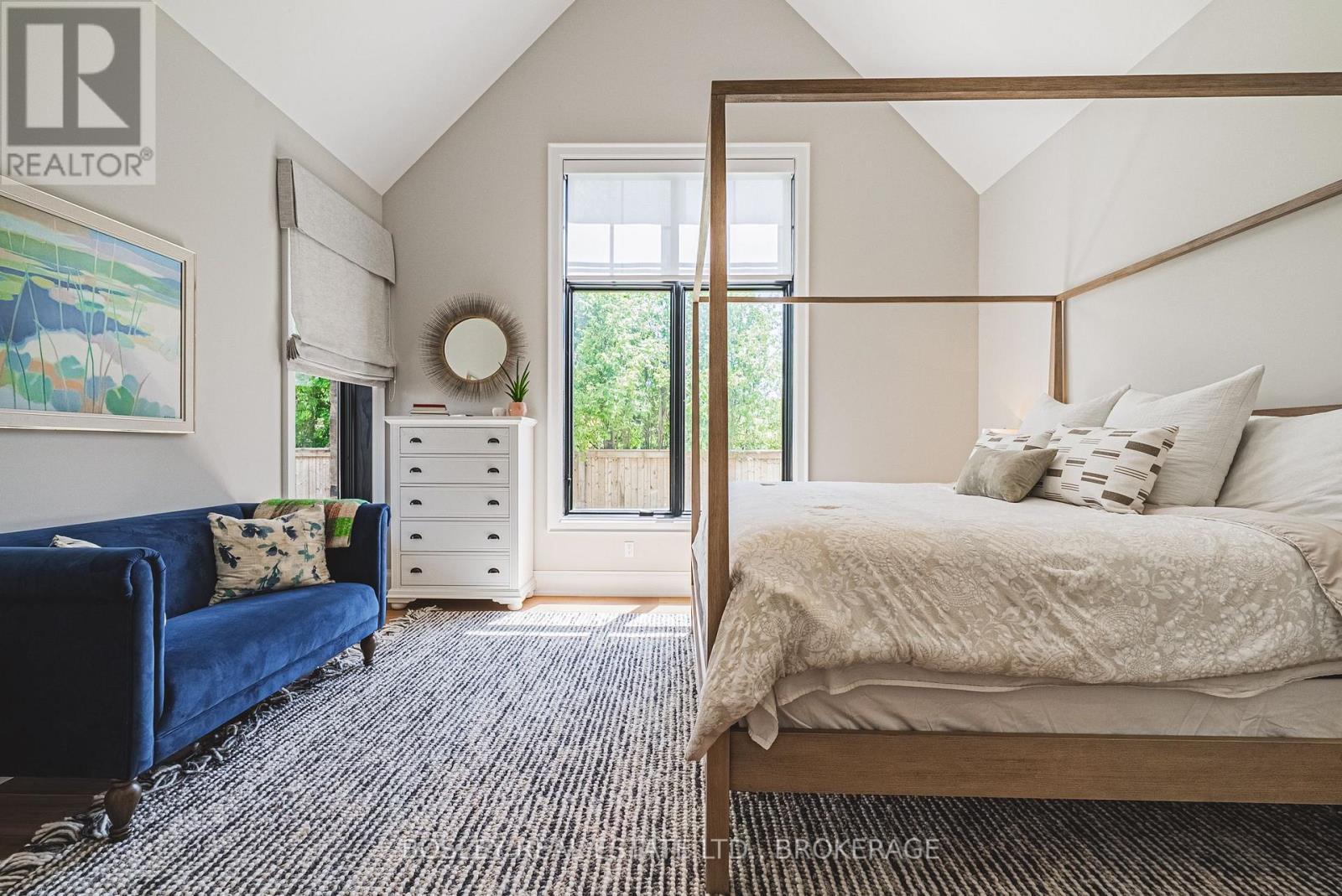 110 Millpond Road, Niagara-On-The-Lake (St. Davids), ON - Indoor Photo Showing Bedroom
