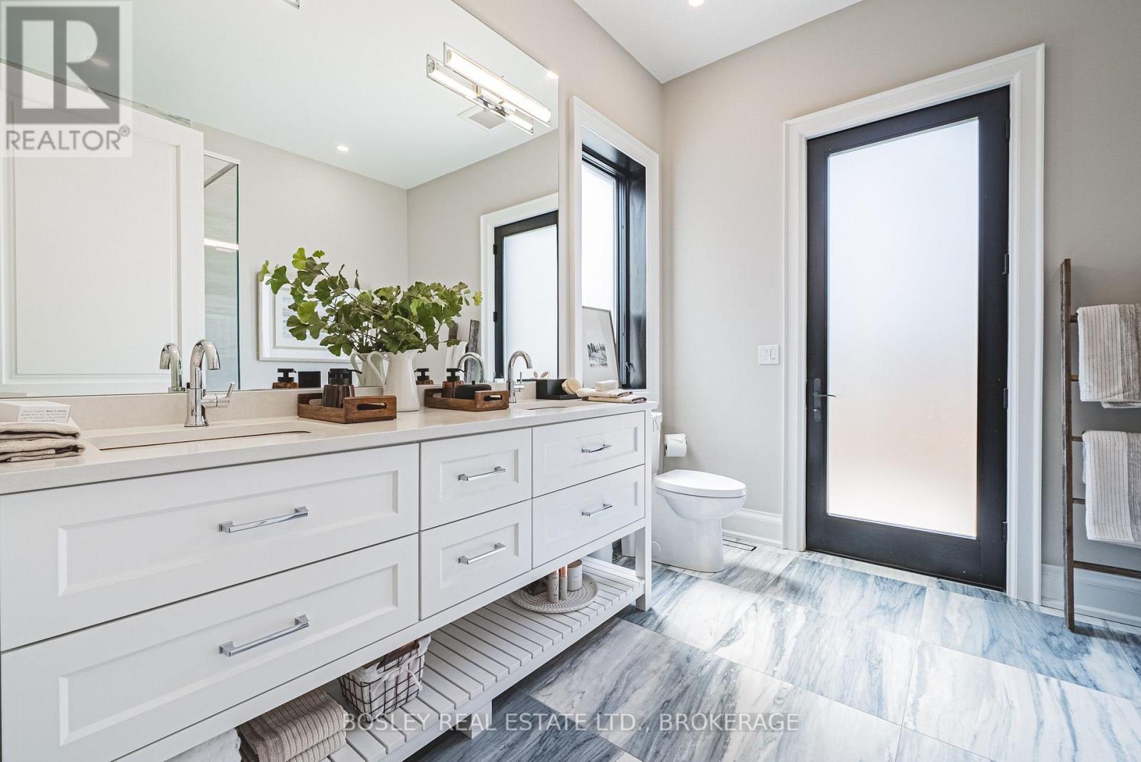 110 Millpond Road, Niagara-On-The-Lake (St. Davids), ON - Indoor Photo Showing Bathroom