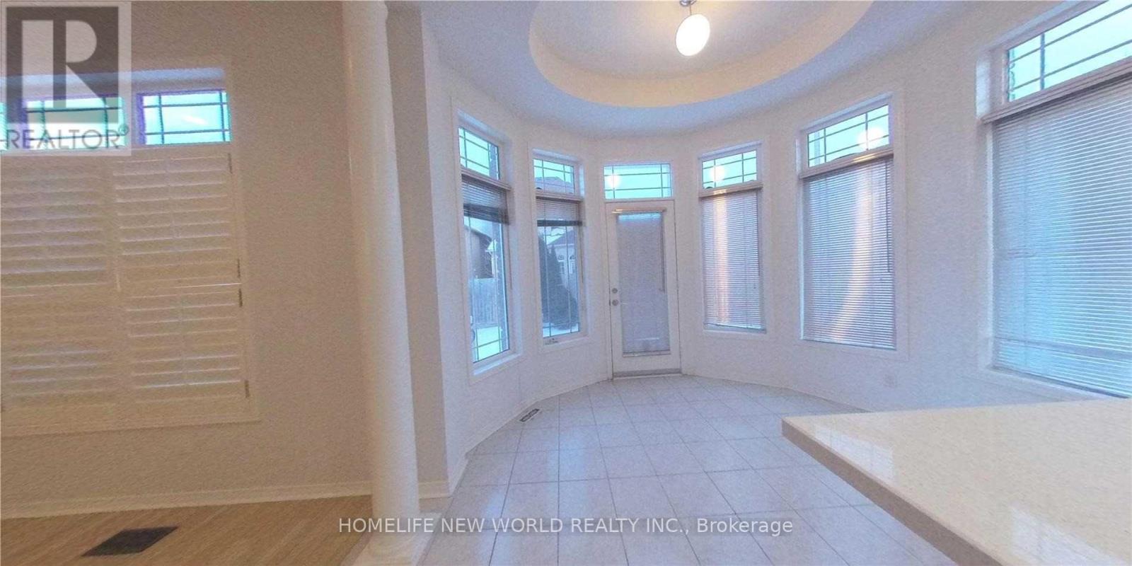 1 Copperstone Crescent, Richmond Hill, ON - Indoor Photo Showing Other Room