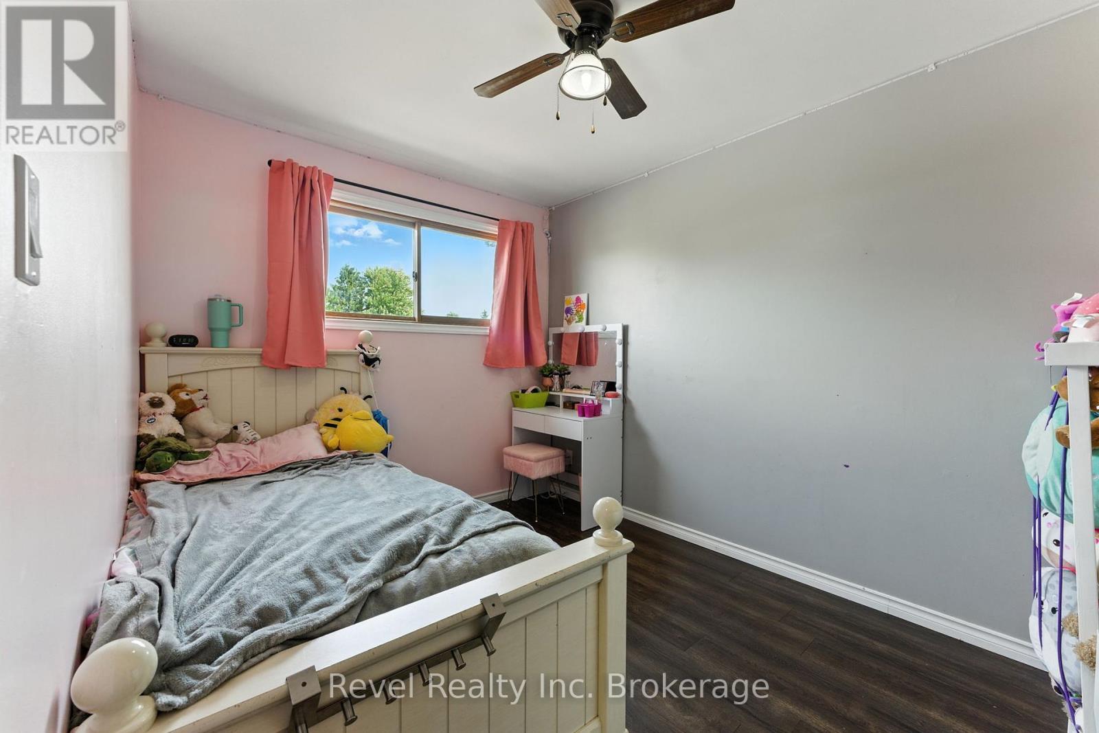 1 Conestoga Road, Woodstock (Woodstock - North), ON - Indoor Photo Showing Bedroom