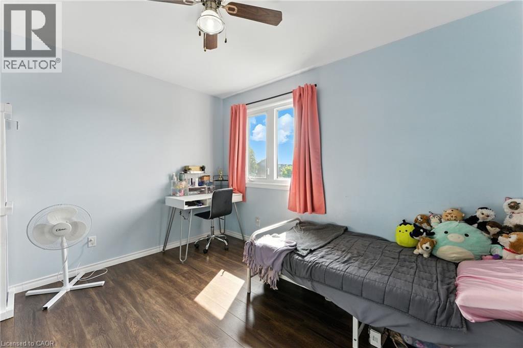1 Conestoga Road, Woodstock, ON - Indoor Photo Showing Bedroom