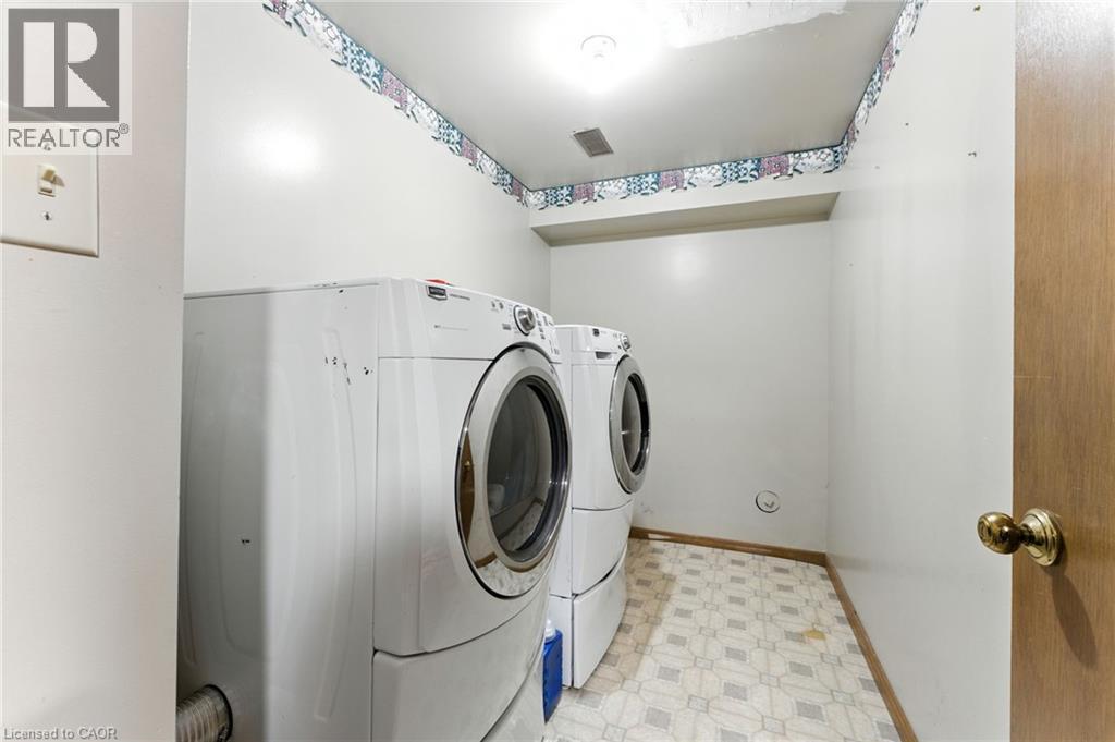 1 Conestoga Road, Woodstock, ON - Indoor Photo Showing Laundry Room
