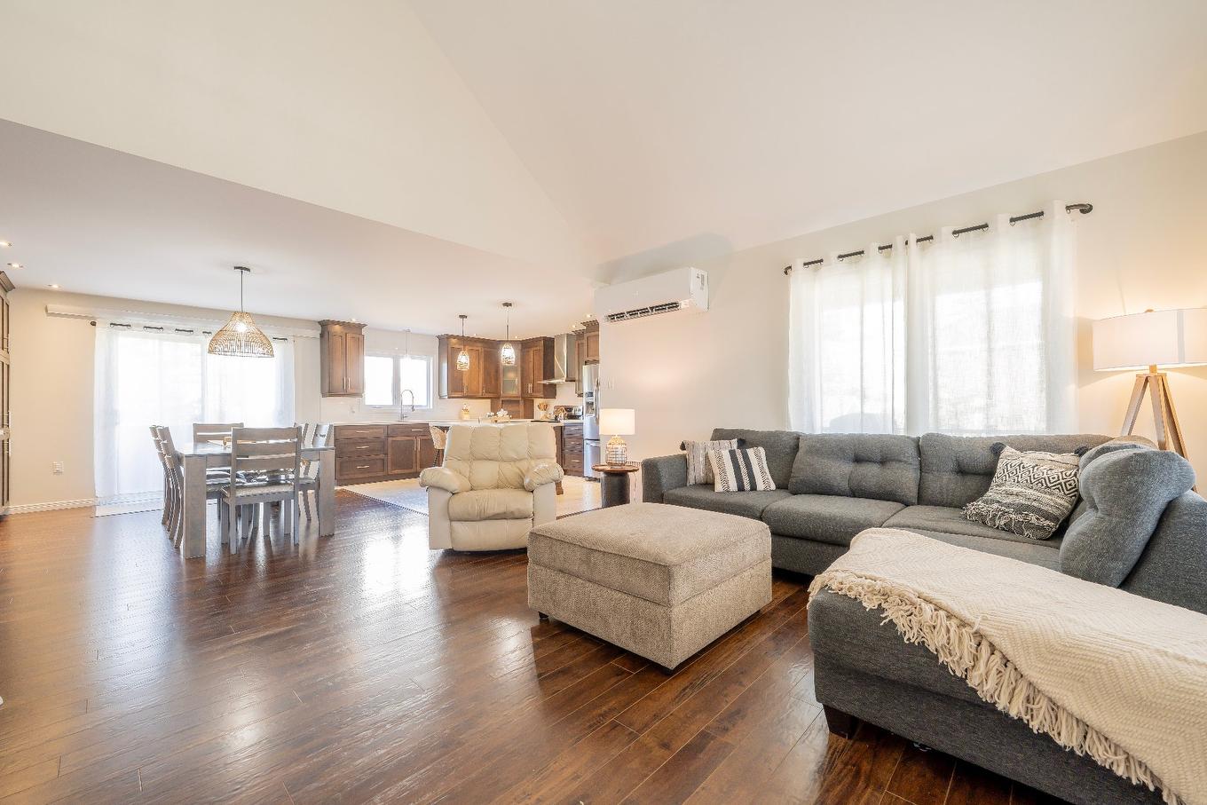 Overall view - 21 Allée Du Versant, Les Îles-De-La-Madeleine, QC - Indoor Photo Showing Living Room