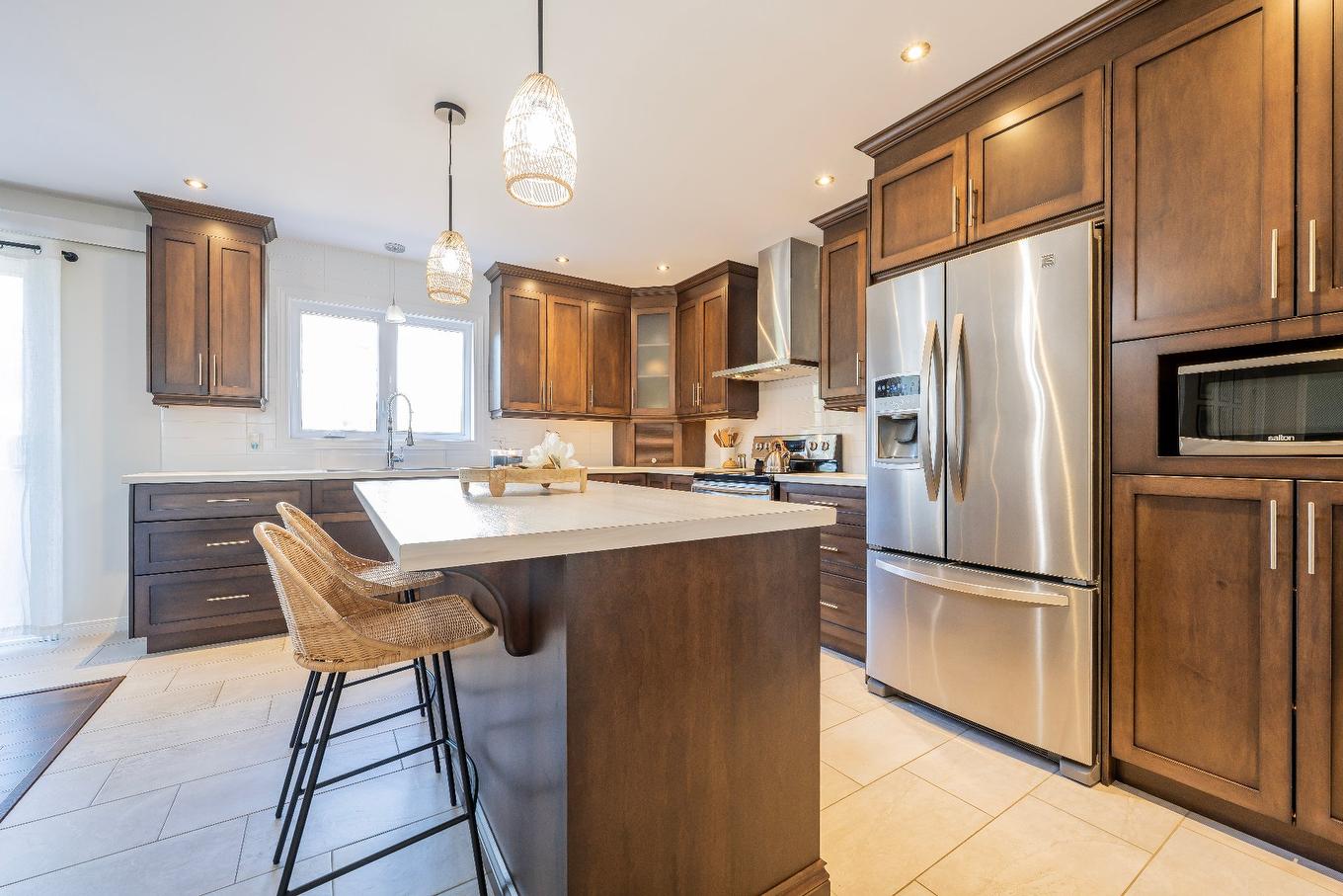 Kitchen - 21 Allée Du Versant, Les Îles-De-La-Madeleine, QC - Indoor Photo Showing Kitchen With Upgraded Kitchen
