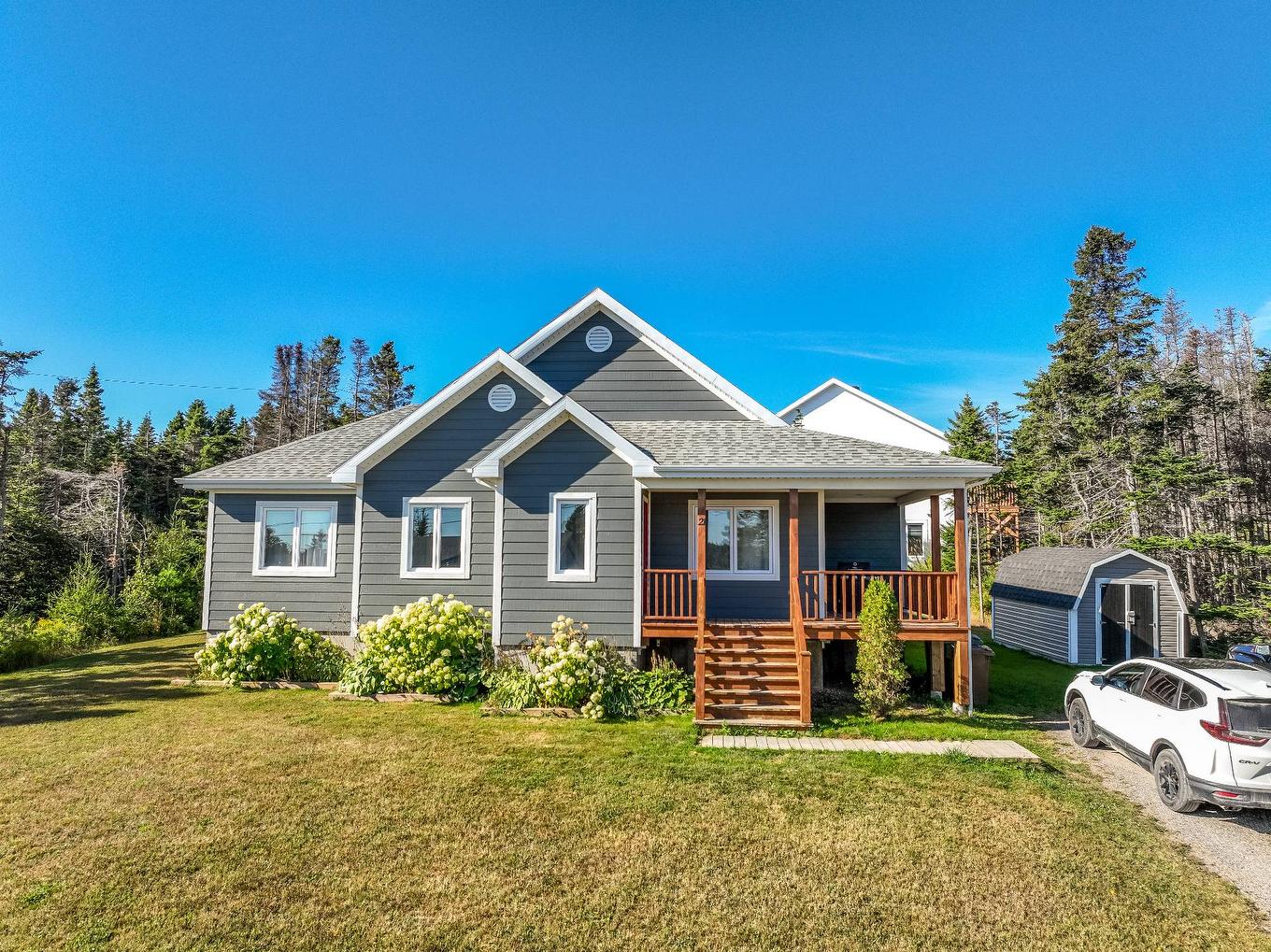 Frontage - 21 Allée Du Versant, Les Îles-De-La-Madeleine, QC - Outdoor With Facade