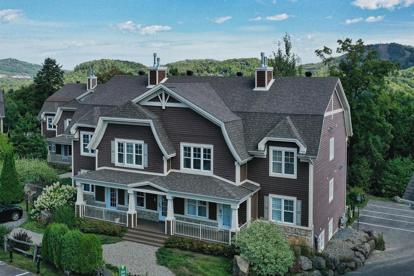 Aerial photo - 270 Ch. De La Pinède, Piedmont, QC - Outdoor With Facade