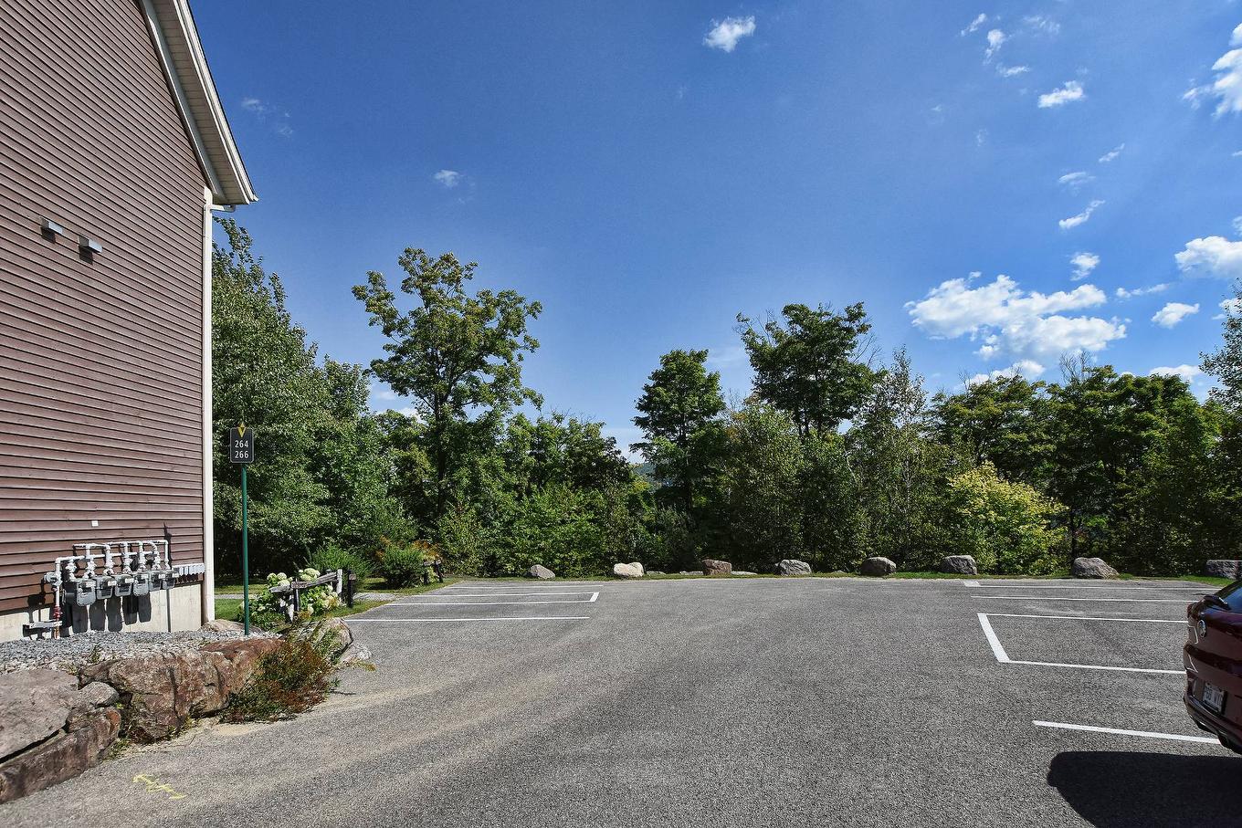 Exterior - 270 Ch. De La Pinède, Piedmont, QC - Outdoor