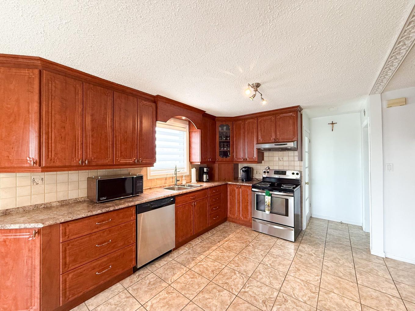 Cuisine - 39 Mtée Chauret, Gatineau (Gatineau), QC - Indoor Photo Showing Kitchen With Double Sink