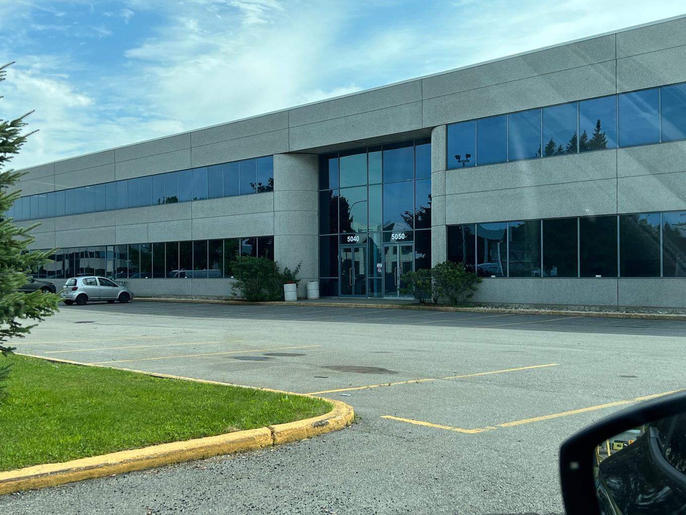 Façade - 5040 Rue Levy, Montréal (Saint-Laurent), QC