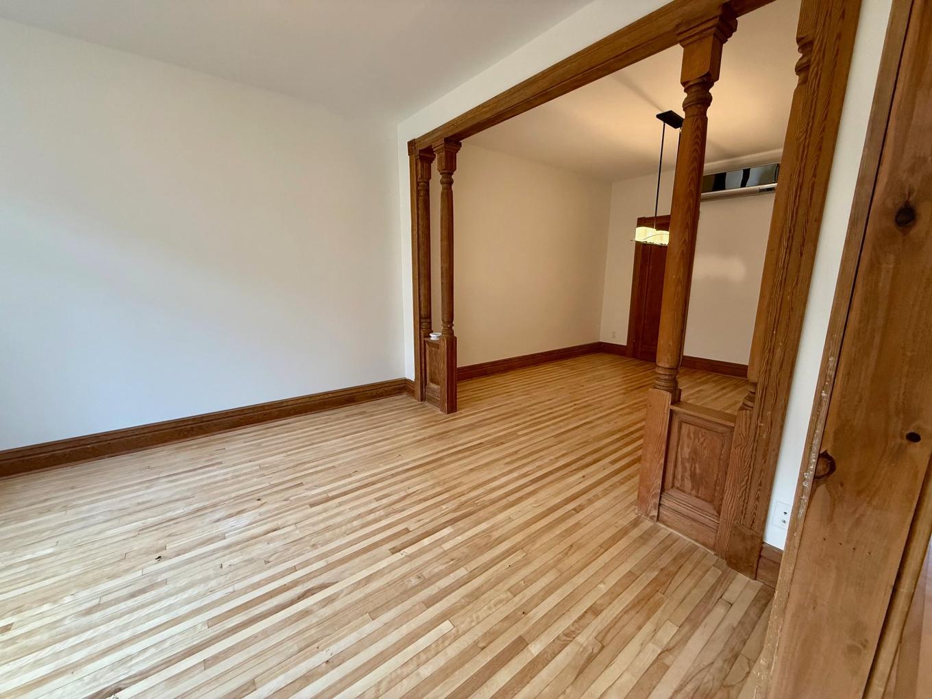 Living room - 444 Rue Des Franciscains, Québec (La Cité-Limoilou), QC - Indoor Photo Showing Other Room