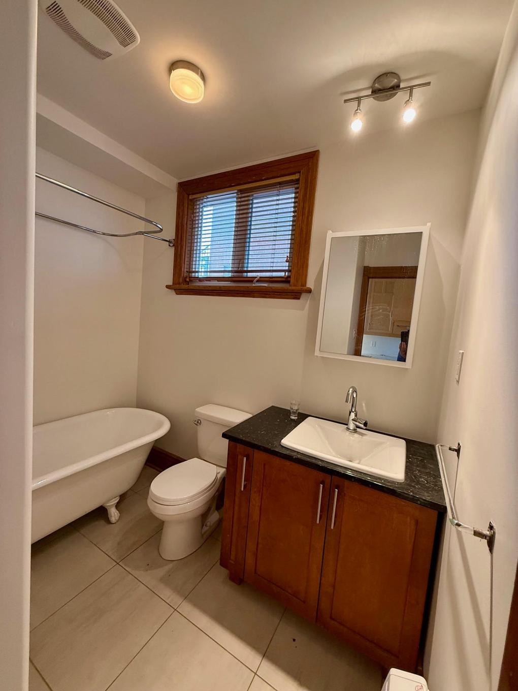 Bathroom - 444 Rue Des Franciscains, Québec (La Cité-Limoilou), QC - Indoor Photo Showing Bathroom