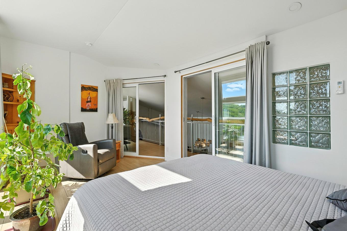 Primary bedroom - 1696 Ch. Chapleau, Nominingue, QC - Indoor Photo Showing Bedroom