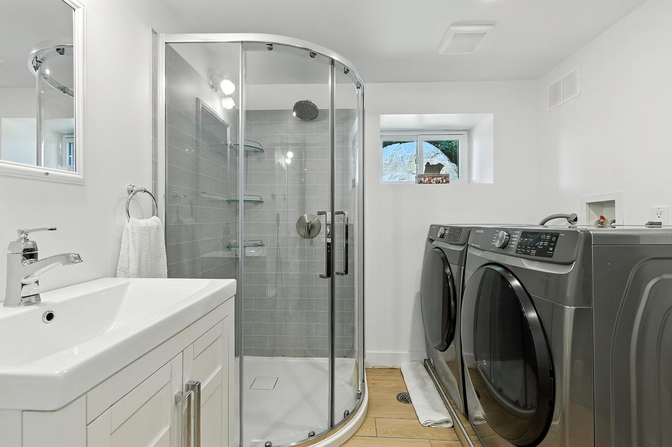 Bathroom - 1696 Ch. Chapleau, Nominingue, QC - Indoor Photo Showing Laundry Room