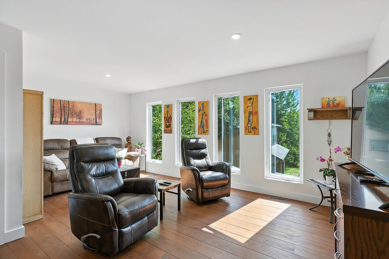 Living room - 1696 Ch. Chapleau, Nominingue, QC - Indoor Photo Showing Living Room