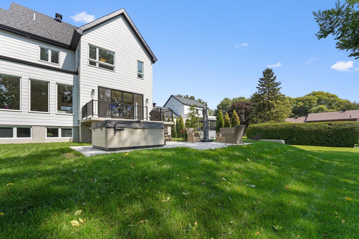 Face arrière - 2966 Ch. St-Charles, Terrebonne (Lachenaie), QC - Outdoor