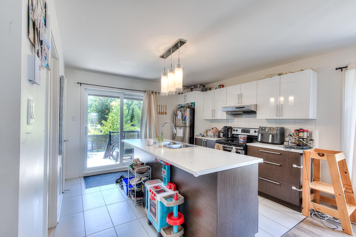 Kitchen - 9740 - 9744 Rue Henri-Piché, Mirabel, QC - Indoor Photo Showing Kitchen With Double Sink