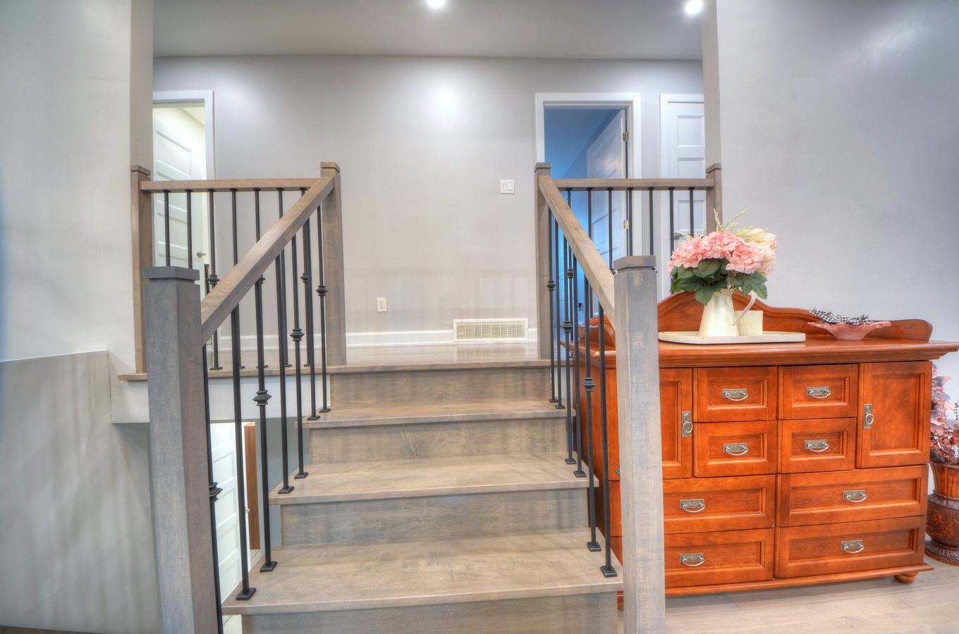 Staircase - 6630 Rue Bruxelles, Brossard, QC - Indoor Photo Showing Other Room