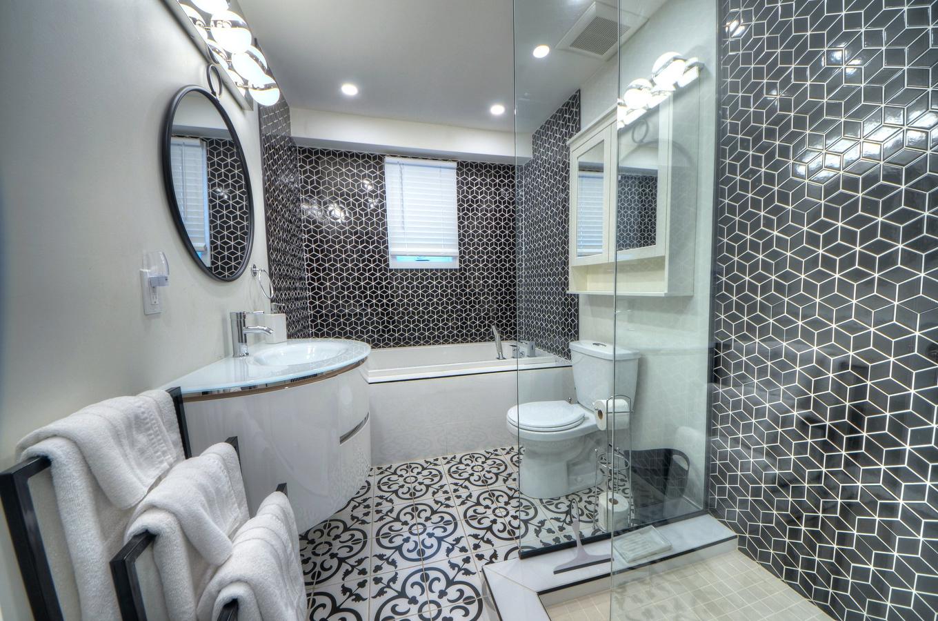 Bathroom - 6630 Rue Bruxelles, Brossard, QC - Indoor Photo Showing Bathroom