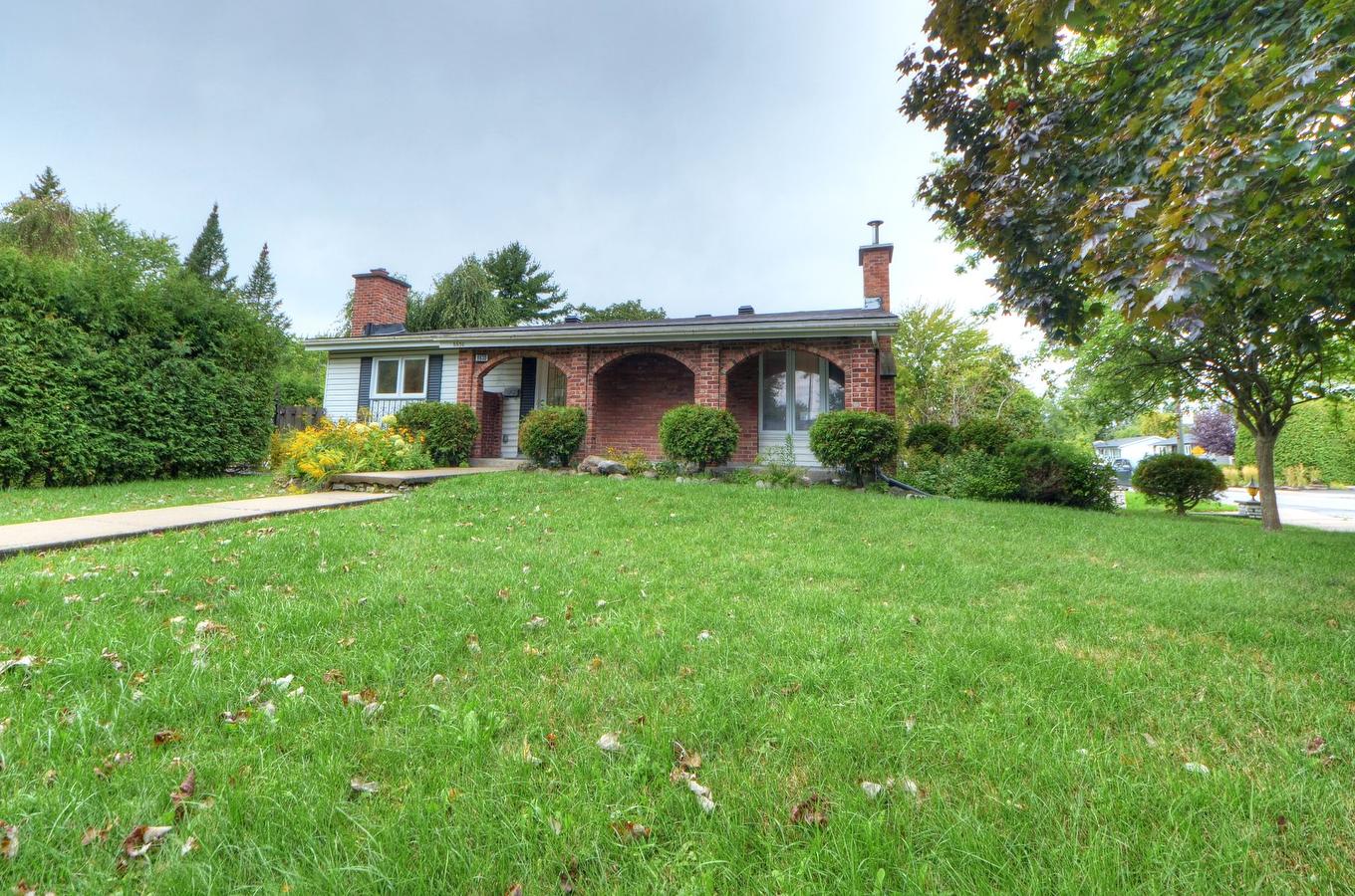 Frontage - 6630 Rue Bruxelles, Brossard, QC - Outdoor