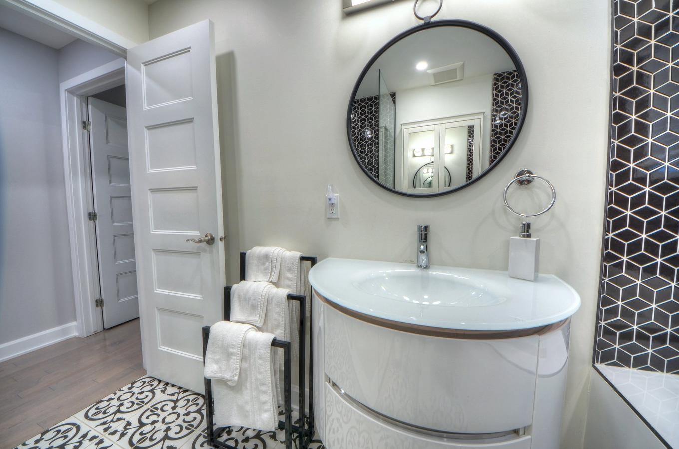 Bathroom - 6630 Rue Bruxelles, Brossard, QC - Indoor Photo Showing Bathroom