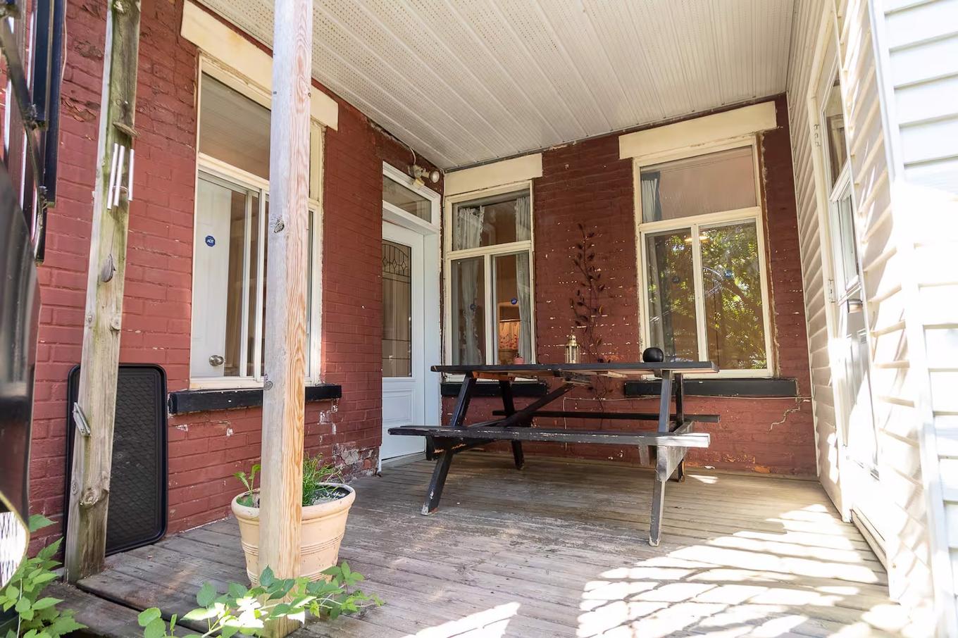 Patio - 562 Rue Cuvillier, Montréal (Mercier/Hochelaga-Maisonneuve), QC - Outdoor With Exterior