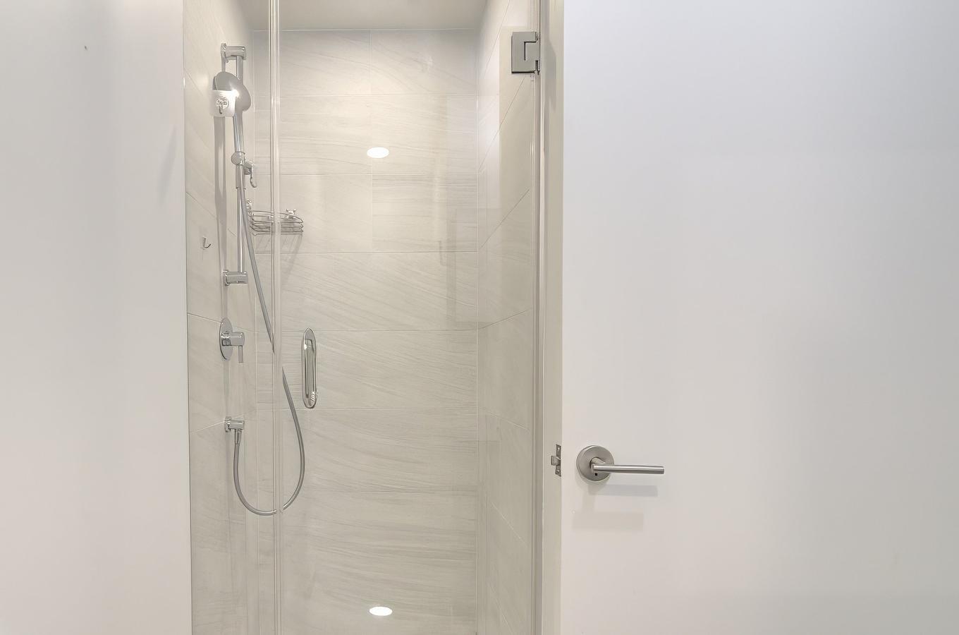 Salle de bains - 427-1550 Rue Des Bassins, Montréal (Le Sud-Ouest), QC - Indoor Photo Showing Bathroom