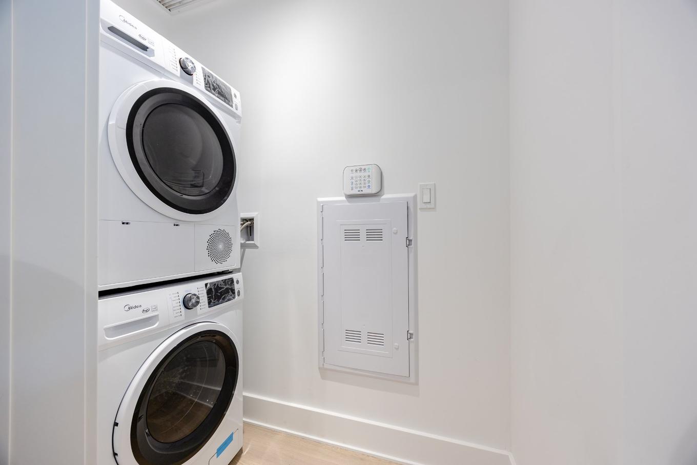 Salle de lavage - 302-1000 Rue André-Prévost, Montréal (Verdun/Île-Des-Soeurs), QC - Indoor Photo Showing Laundry Room