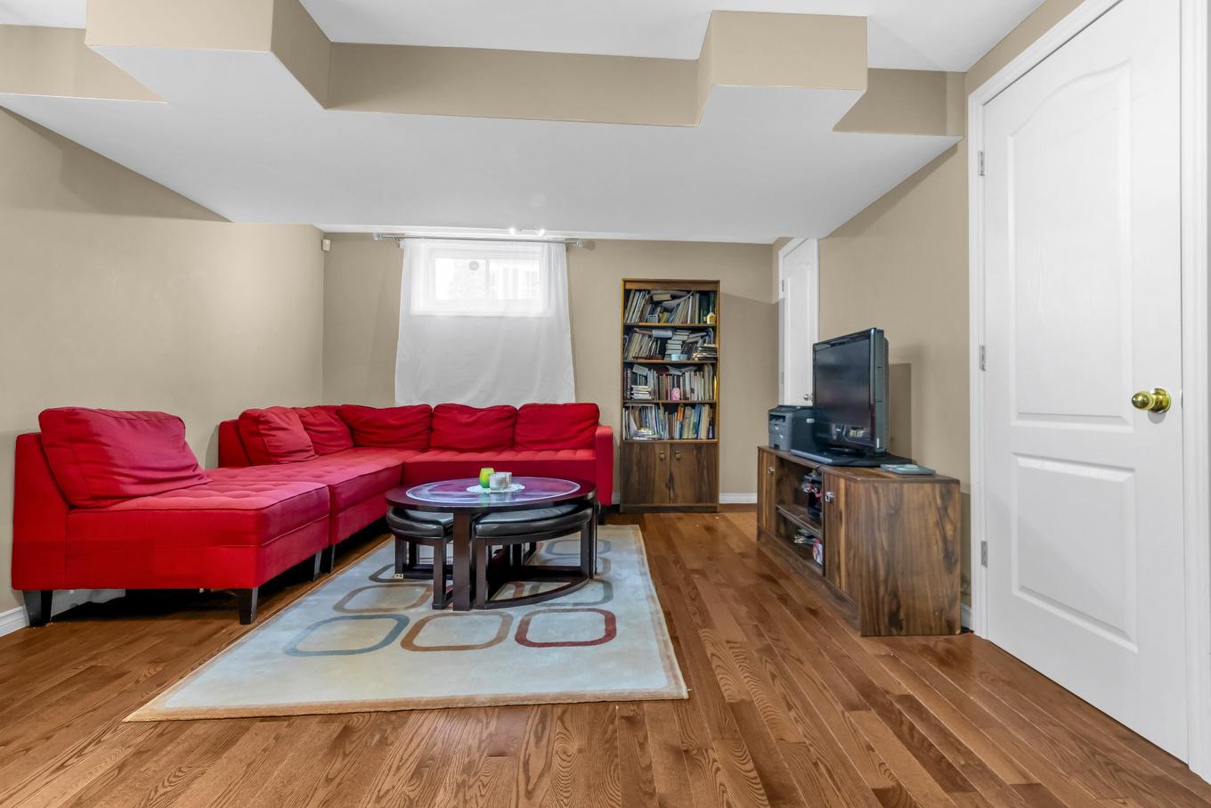 Salle familiale - 4946 Rue Évariste-Chaurette, Montréal (Pierrefonds-Roxboro), QC - Indoor Photo Showing Living Room