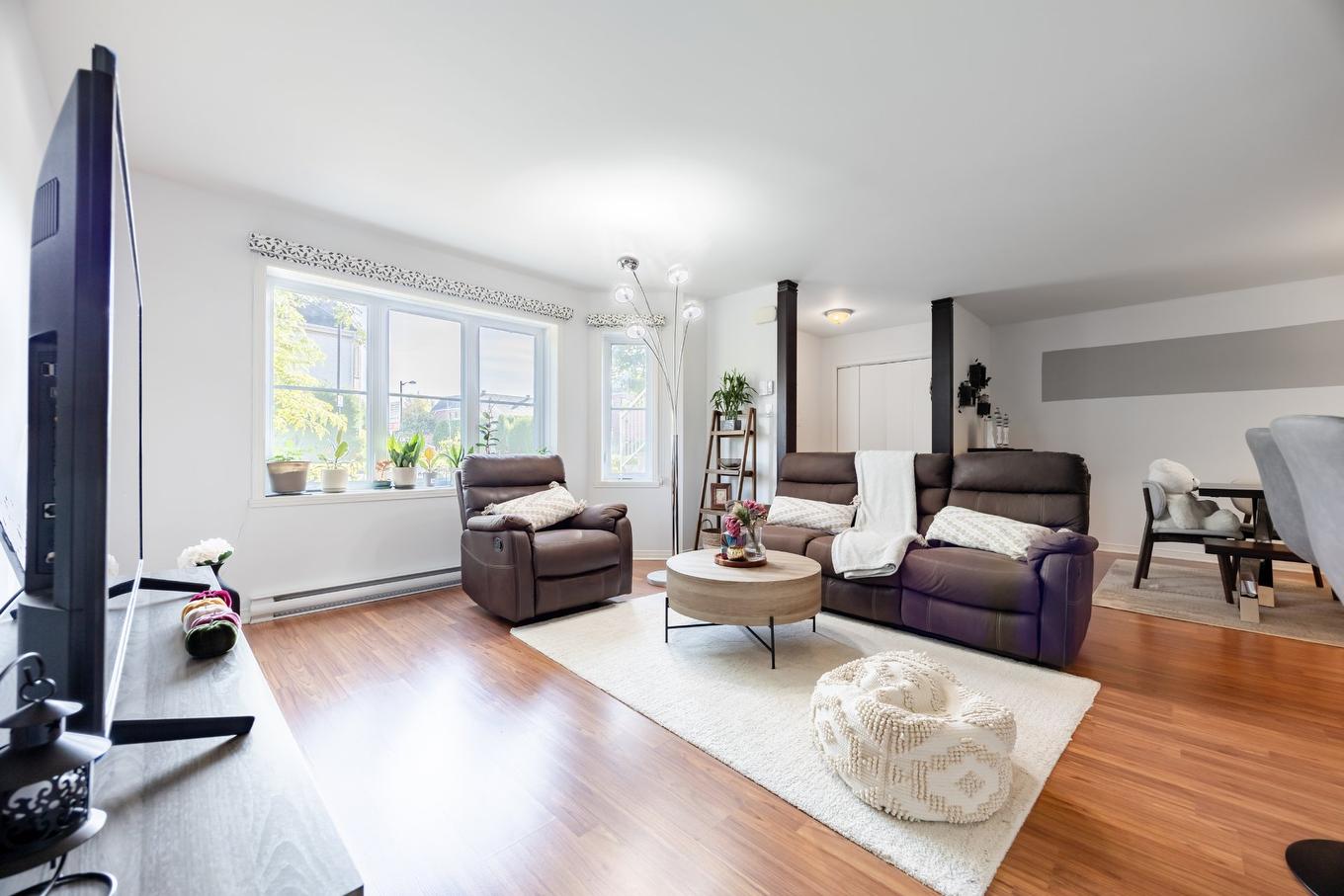 Salon - 1-5970 Rue Chevalier, Brossard, QC - Indoor Photo Showing Living Room