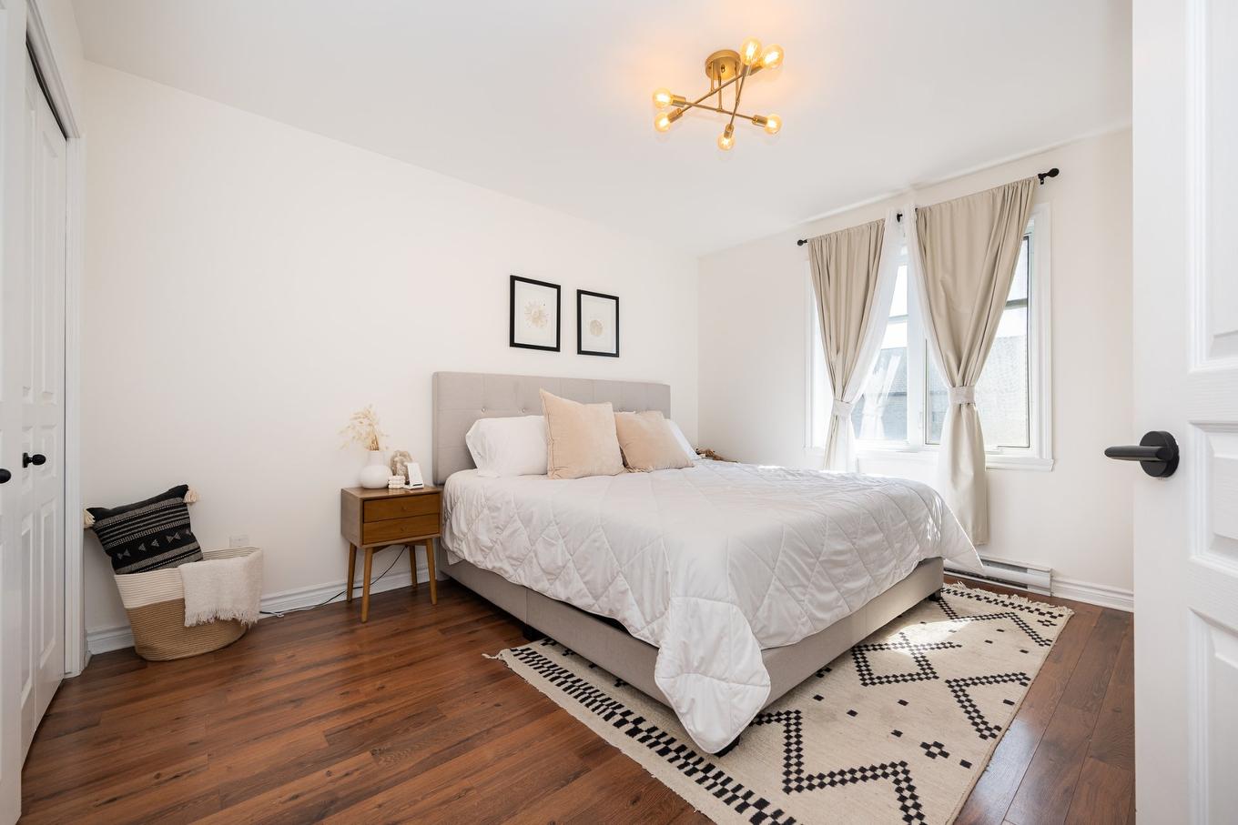 Chambre à coucher principale - 304-5241 Av. Eliot, Laval (Chomedey), QC - Indoor Photo Showing Bedroom