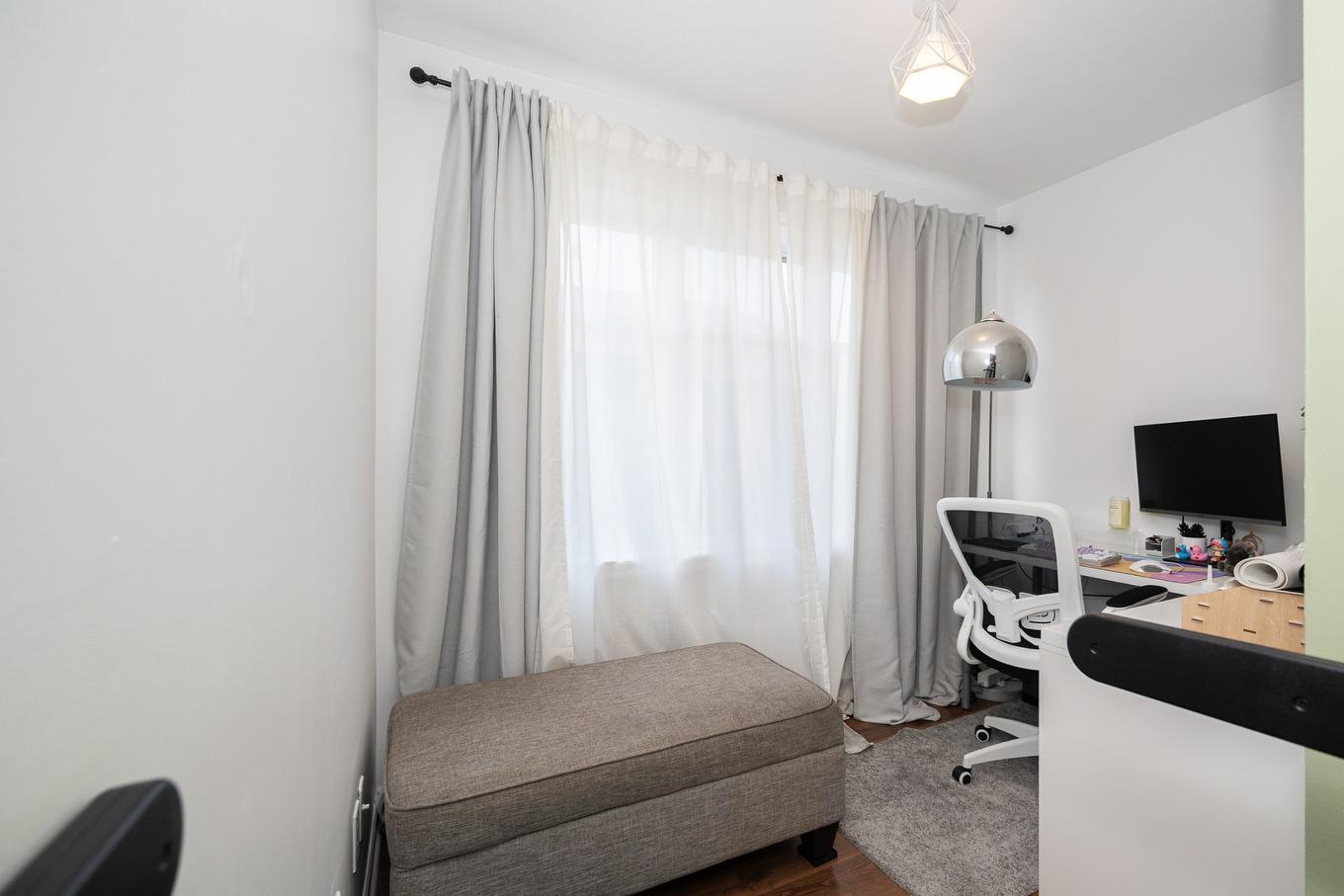 Bureau - 304-5241 Av. Eliot, Laval (Chomedey), QC - Indoor Photo Showing Office