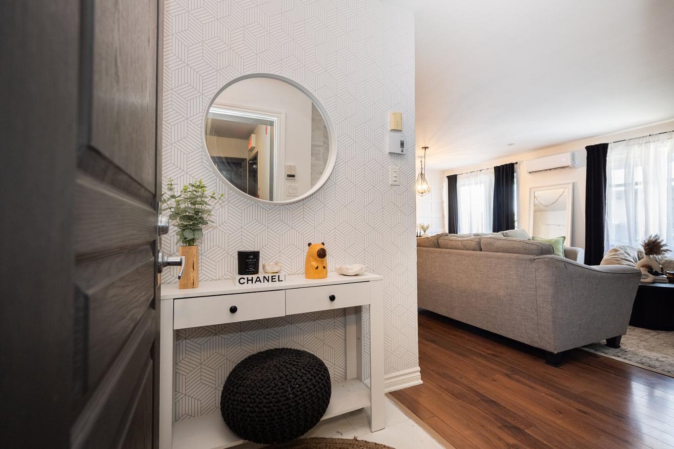 Hall d'entrée/Vestibule - 304-5241 Av. Eliot, Laval (Chomedey), QC - Indoor