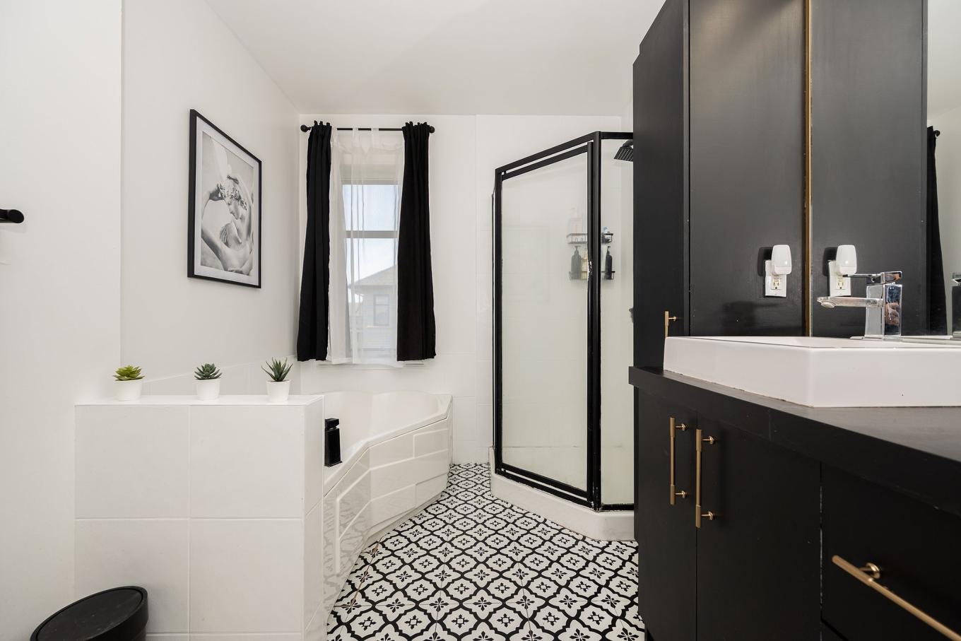 Salle de bains - 304-5241 Av. Eliot, Laval (Chomedey), QC - Indoor Photo Showing Other Room